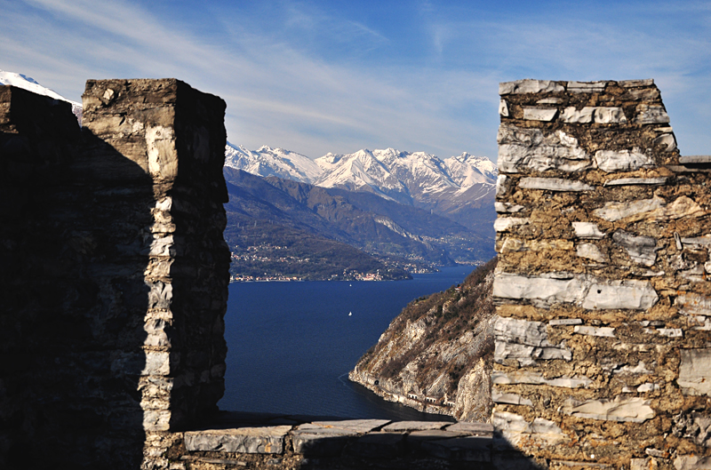 widok z zamku Varenna