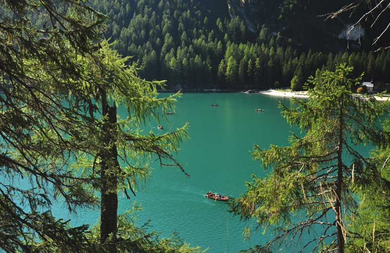 jezioro alpejskie lago di braies