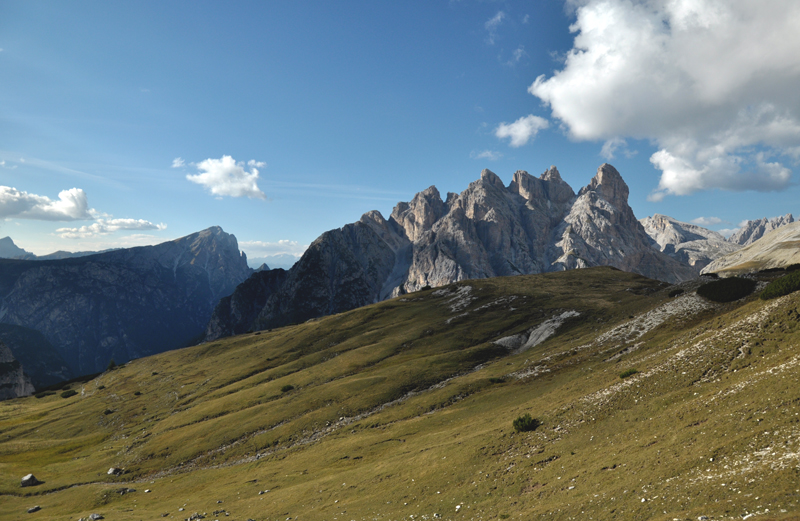 Wzgórza w Dolomitach