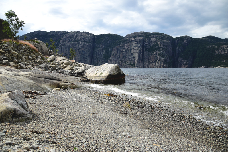 plaza przy preikestolen