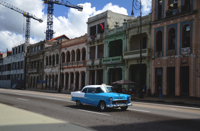 Hawana Cadillac na Malecon