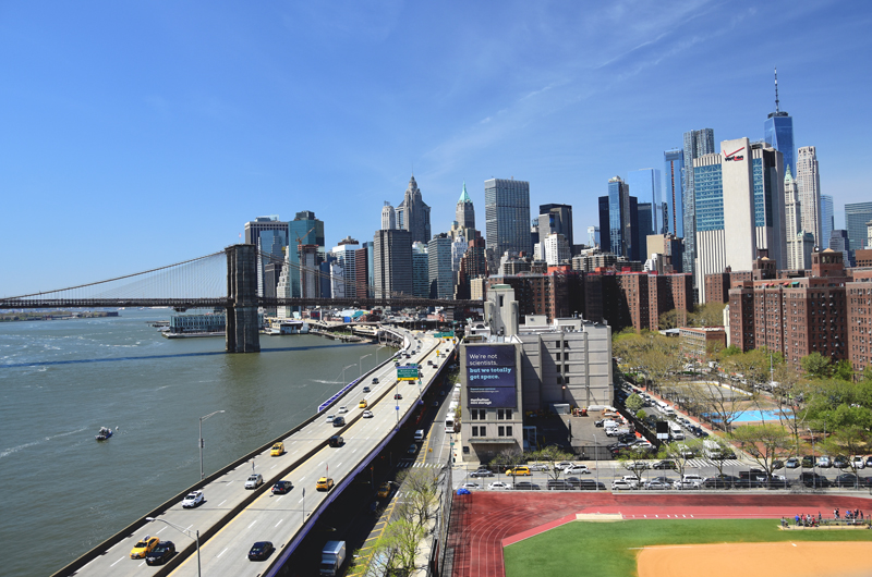 widok z manhattan bridge