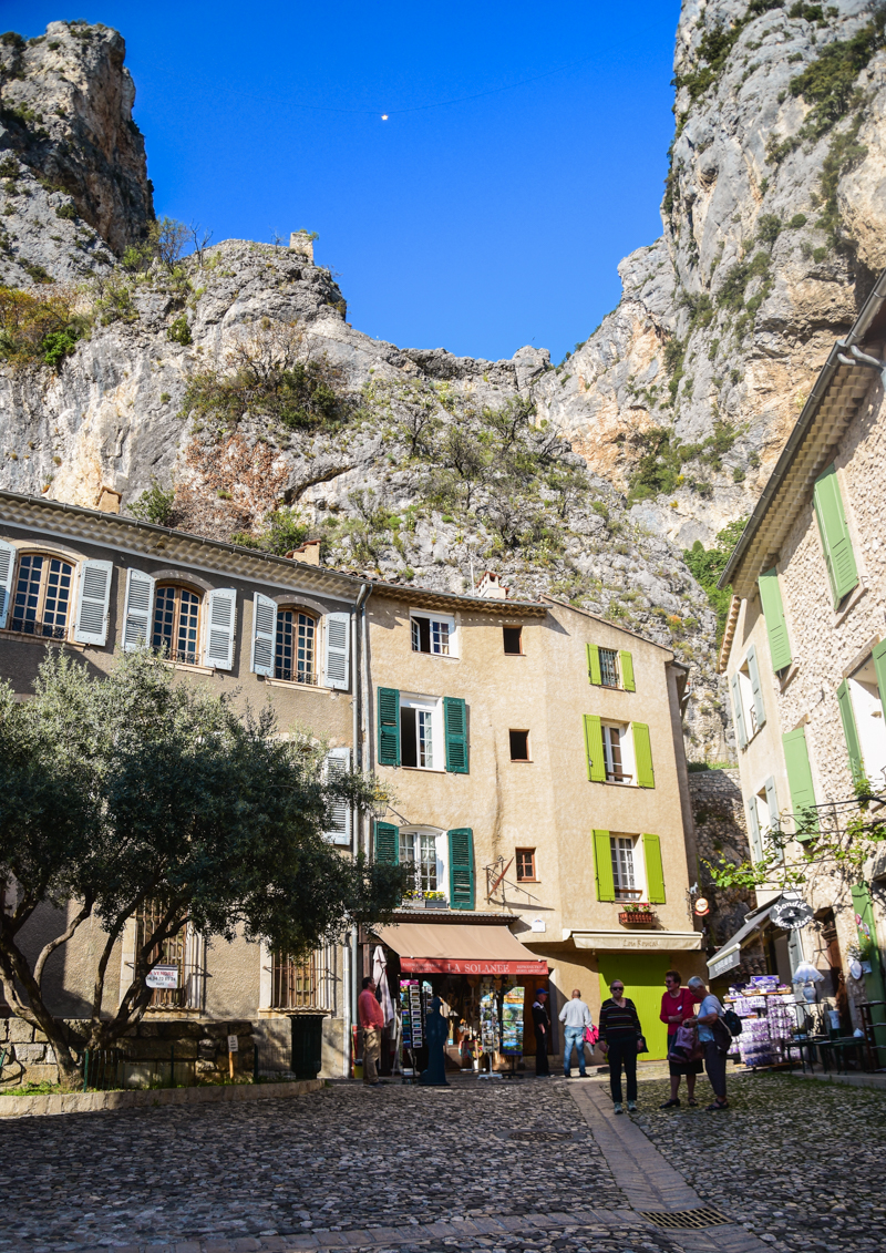 Moustiers Sainte-Marie Prowansja