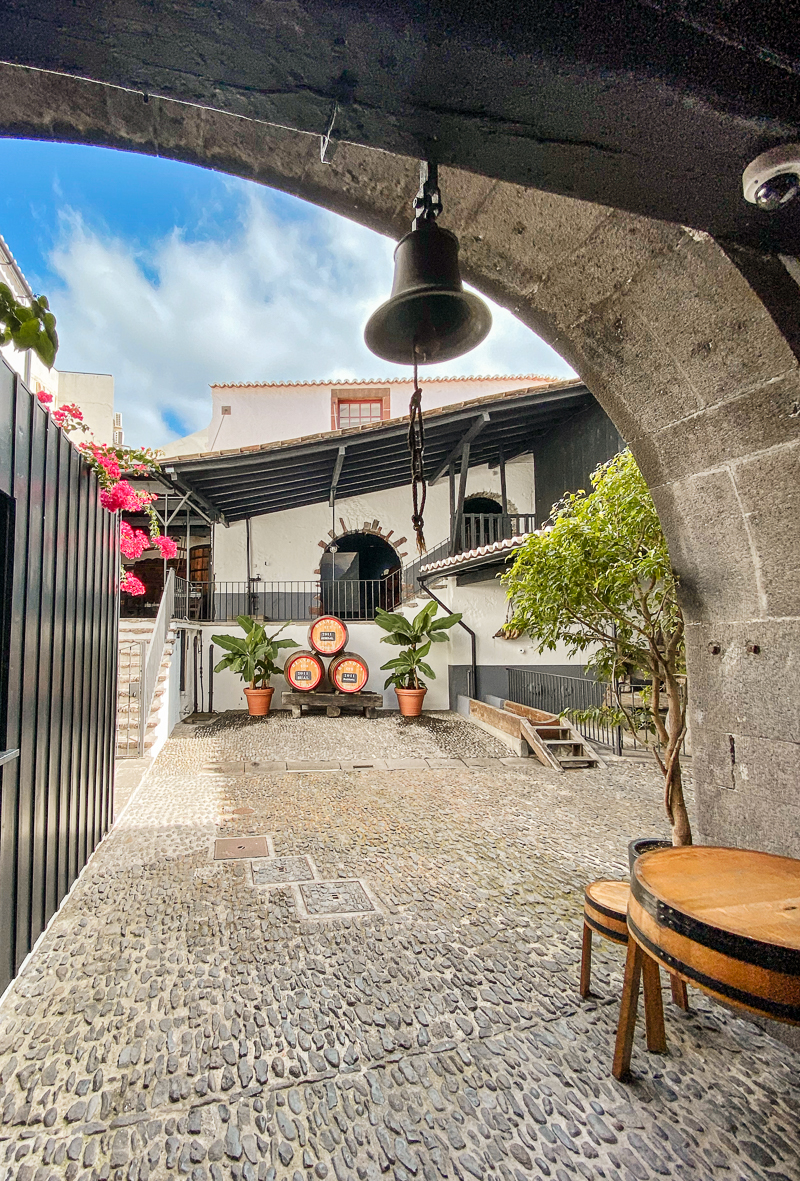 Old Blandy's Wine Lodge w Funchal