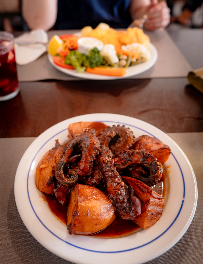 Restauracje z lokalną kuchnią azorską na Sao Miguel