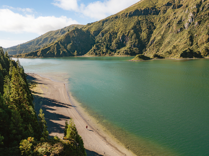 Lagoa do Fogo – Jezioro Ognia w kraterze wulkanu Agua de Pau