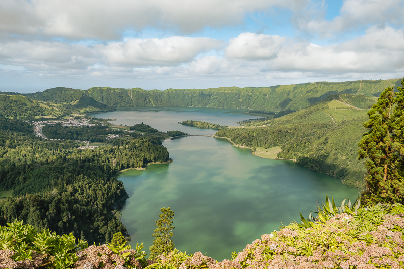 Miradouro da Vista do Rei – panorama na jeziora Lagoa Azul i Lagoa Verde